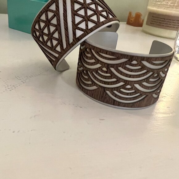 New Zealand Artist made silver cuffs bracelets w/ intricate wood overlay design - Picture 2 of 5